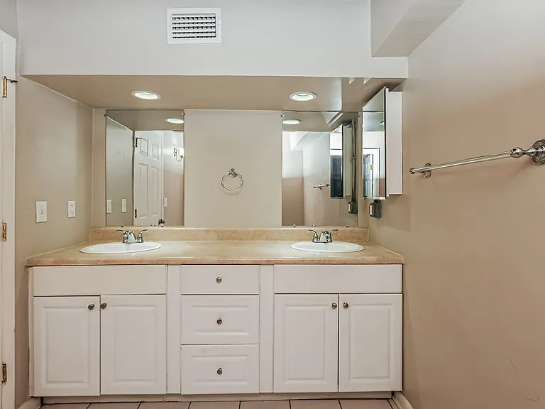 1887 Sunset Pl — Photo 11