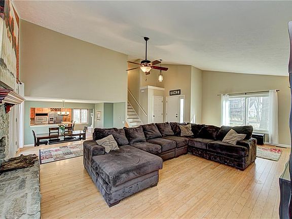 3rd image of 1118 Indian Pipe Ln