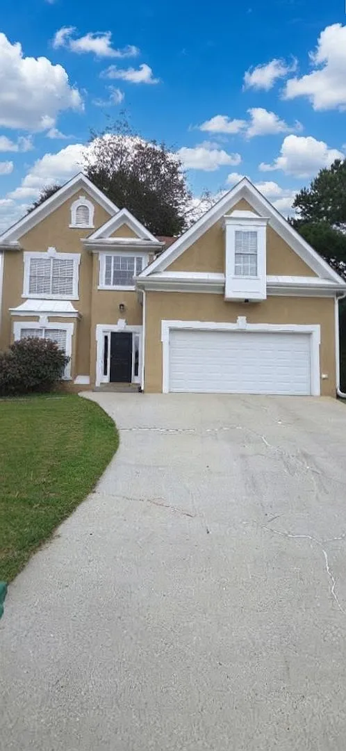 4 bed, 2.5 bath, 2265 sqft, $2,500 — Photo 1