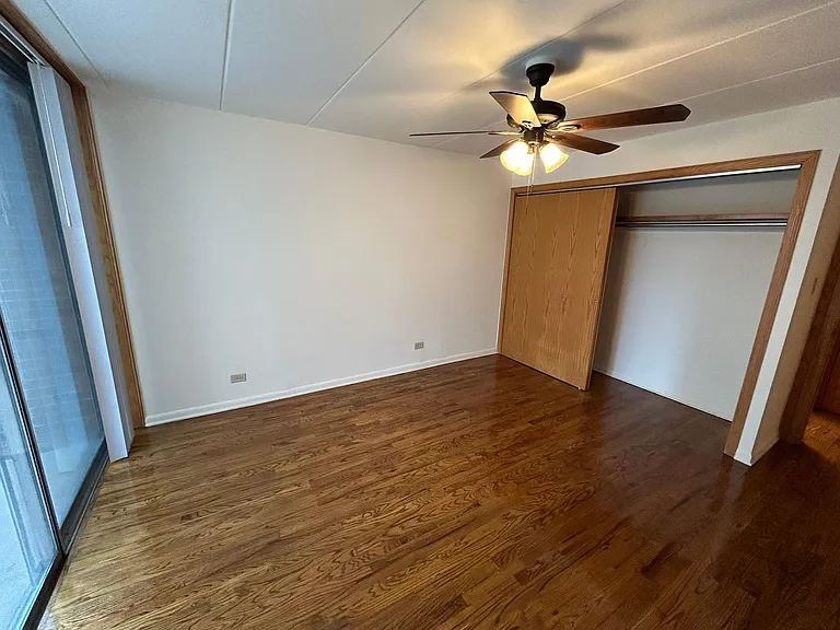 2340 N Commonwealth Ave — Photo 13