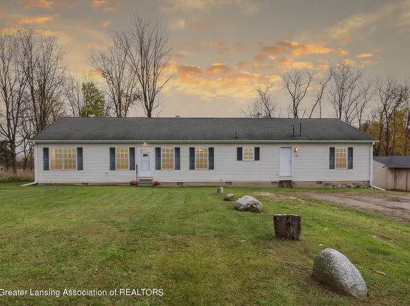 12699 Watson Rd, Bath, MI 48808