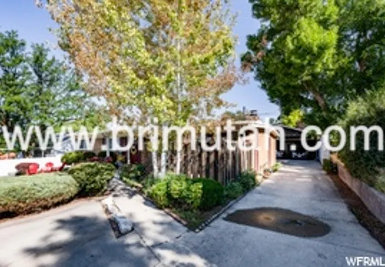 1877 E Osage Orange Ave #2 — Photo 4