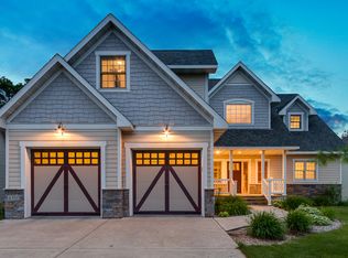 4360 Whitaker Ct, White Bear Lake, MN 55110