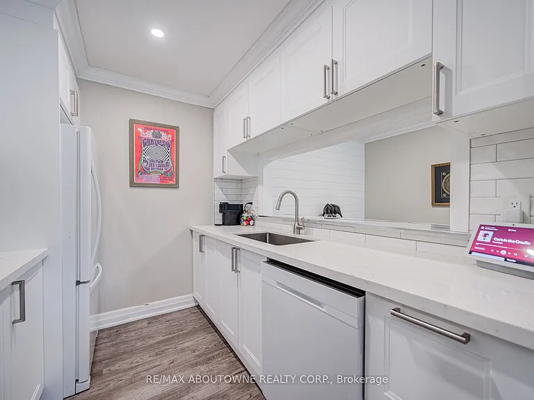 1450 Glen Abbey Gate #214 — Photo 15