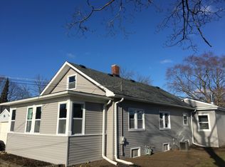 121 S Edison Ave, Elgin, IL 60123