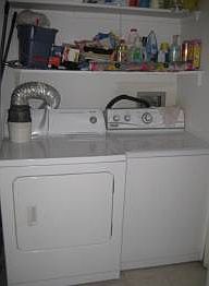 3rd image of 1230 N State Pkwy APT 14B
