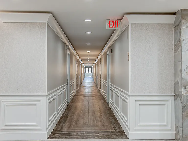 River Club Apartments — Photo 5
