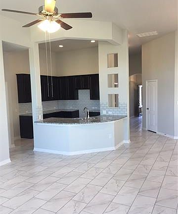 5th image of 753 Vista Gardens Dr