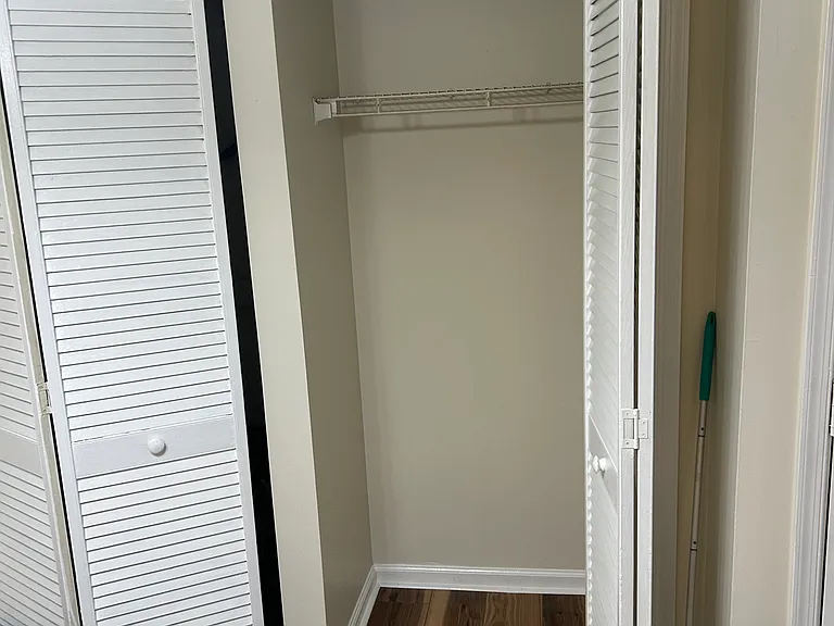 120 Wells Ct — Photo 6