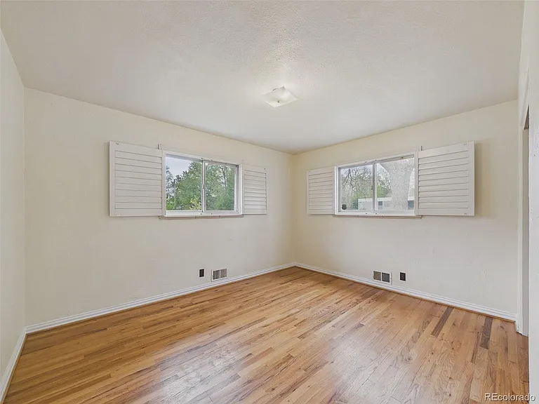 1695 E Cornell Ave — Photo 17