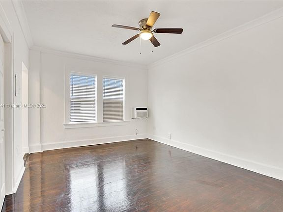 3rd image of 1611 Michigan Ave APT 14