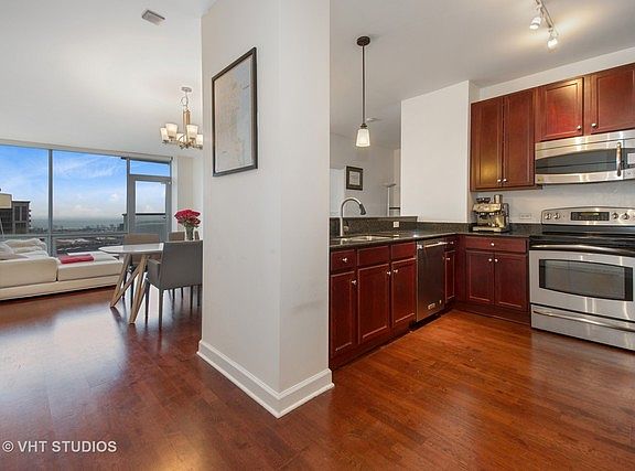 5th image of 100 E 14th St APT 1804