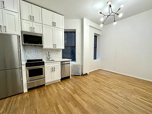 Rented by J PRESTON AND ASSOCIATES INC | media 15