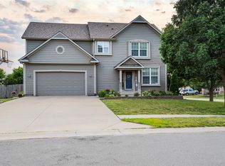 396 N Pine St, Gardner, KS 66030