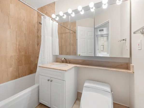 145 East 48th Street 12B image 6 of 6