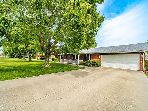 2nd image of 2916 Country Estates Dr