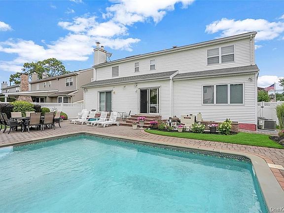 3rd image of 132 Atlantic Avenue
