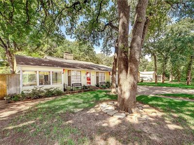 1605 Robinwood Dr, Fort Worth, TX, 76111