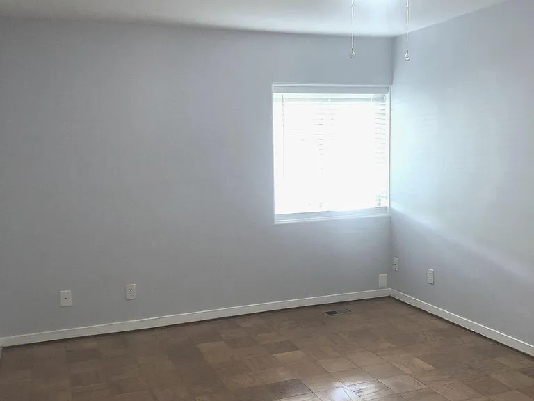 29 Stonehenge Cir #1 — Photo 16