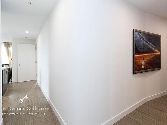 3rd image of 777 Richards St #3601