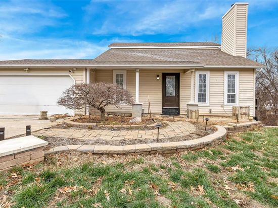 2437 Sue Lynn Dr, High Ridge, MO 63049