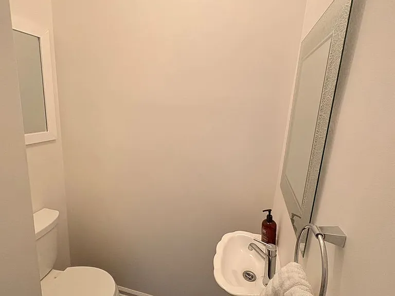 104 N Oak Ridge Dr — Photo 8
