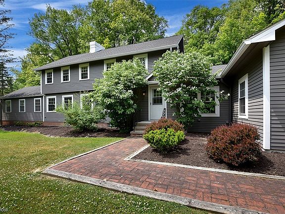 4th image of 5880 Briarhill Dr
