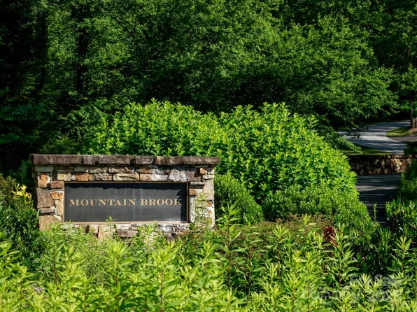 41 Mountain Brook Trl, Brevard, NC 28712