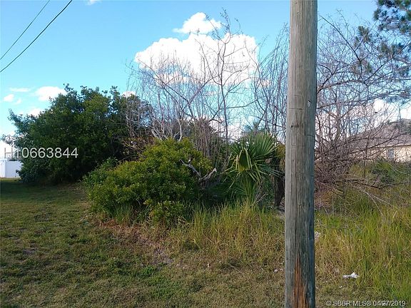 2nd image of 2701 SW Altamira Ave