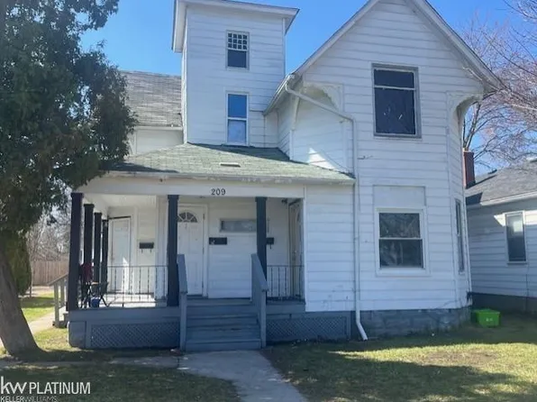 209 15th St, Port Huron, MI 48060