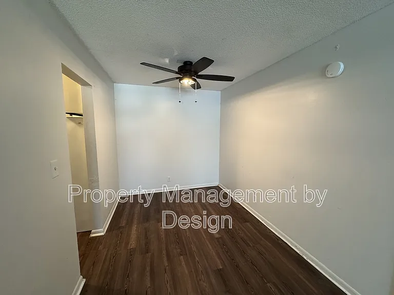 1033 5th St #6 — Photo 7