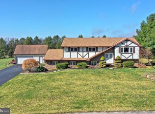 6319 Straw Acres Rd, Spring Grove, PA 17362