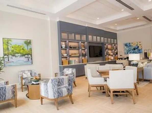 110 Palm Bay Lane #B, Palm Beach Gardens, FL 33418