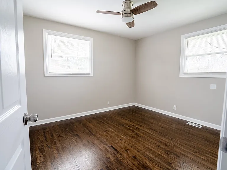 3914 Creekside Dr — Photo 20