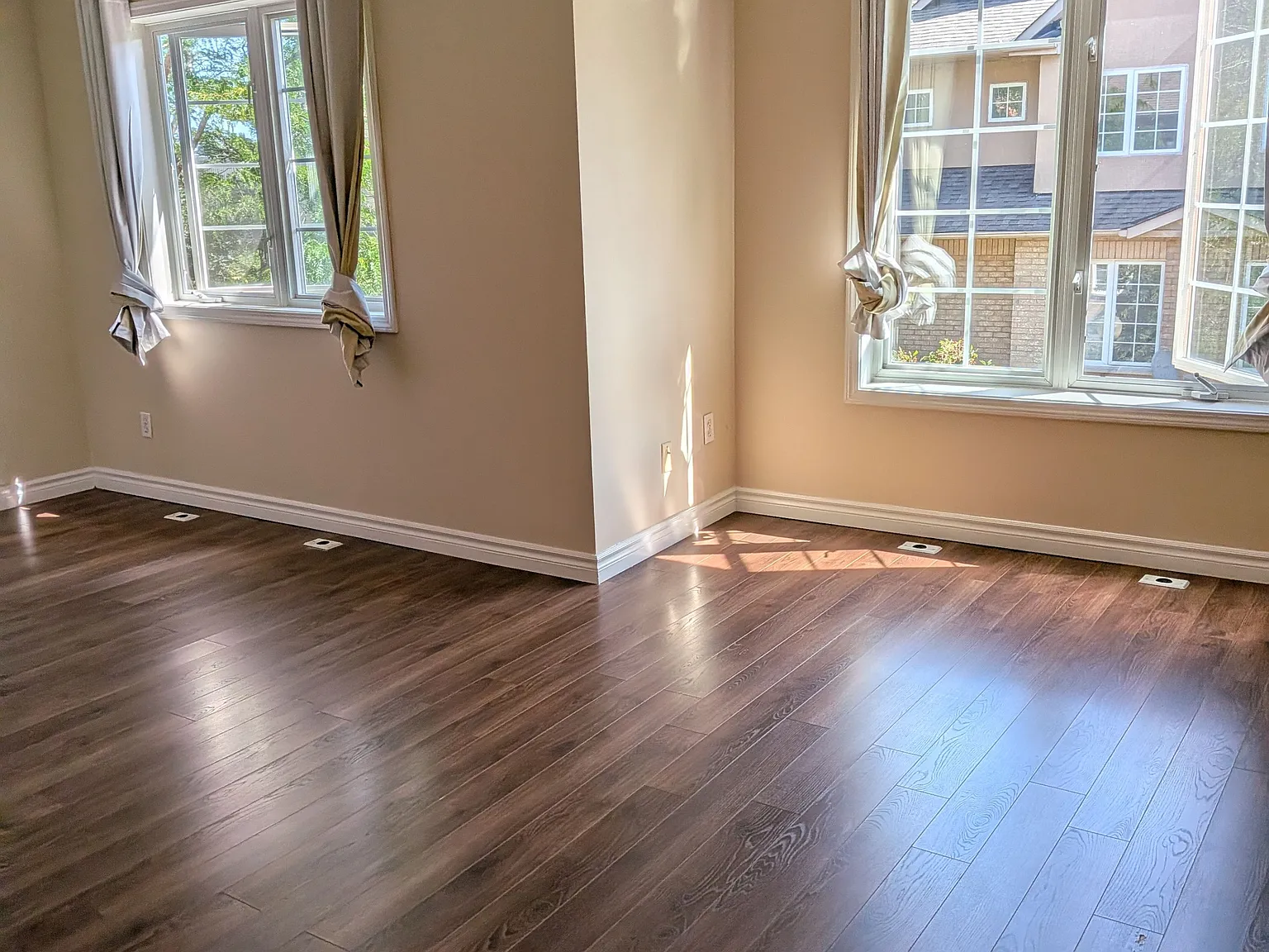 4 bed, $3,250 — Photo 1