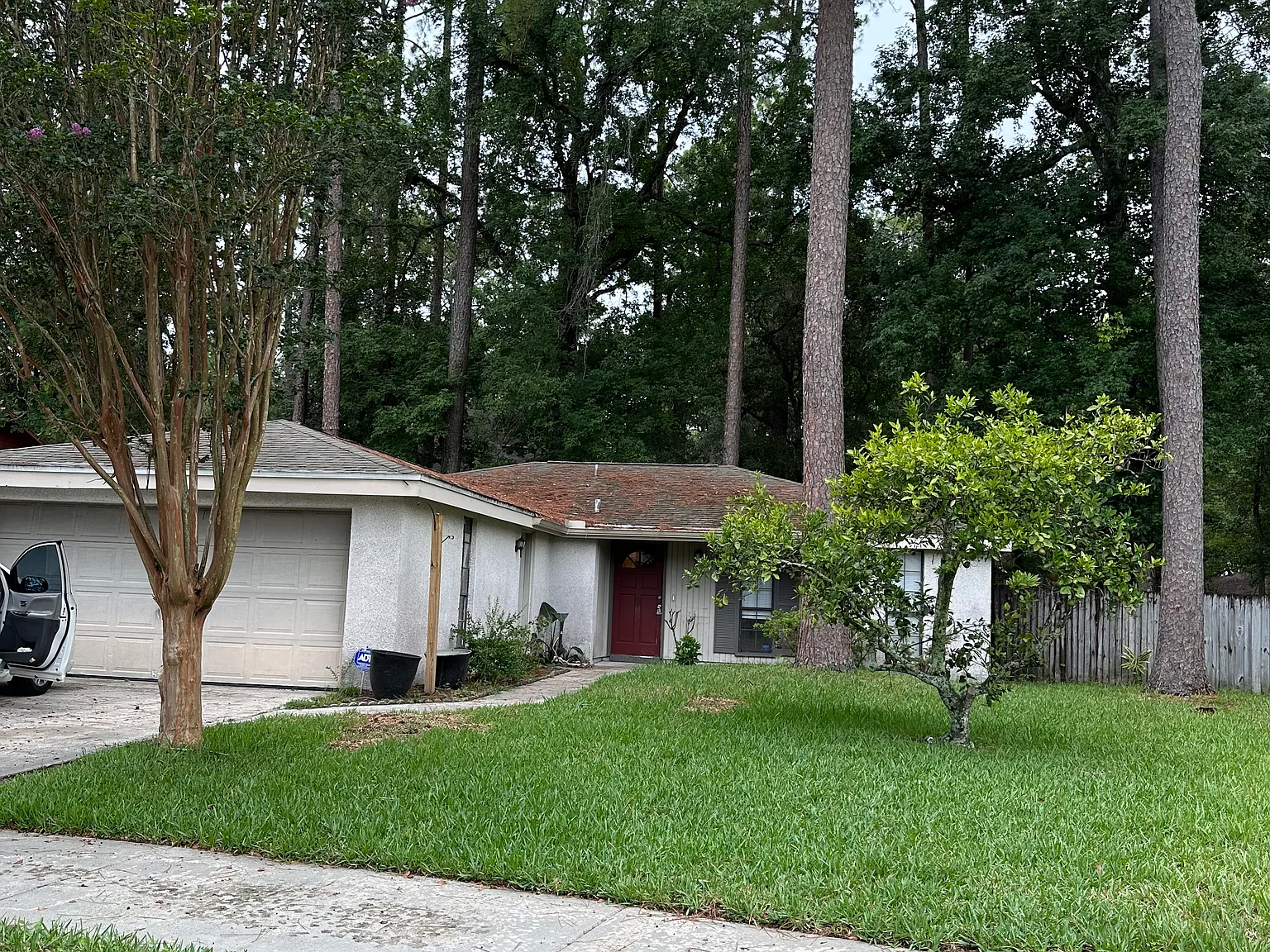 3 bed, 1284 sqft, $2,100 — Photo 2
