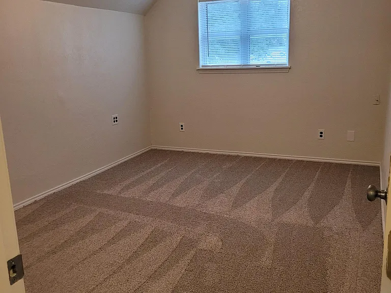 8605 Ambassador Rd — Photo 11