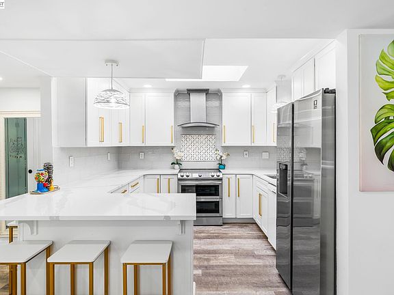 2nd image of 4019 Rennellwood Way