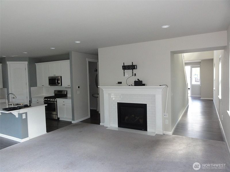 4th image of 5107 Kenrick Street SE