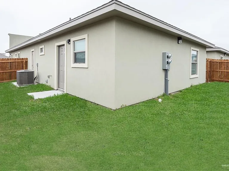 2202 Taxco Ct #4 — Photo 13