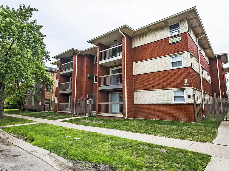 14119-21 S Tracy Ave — Photo 9