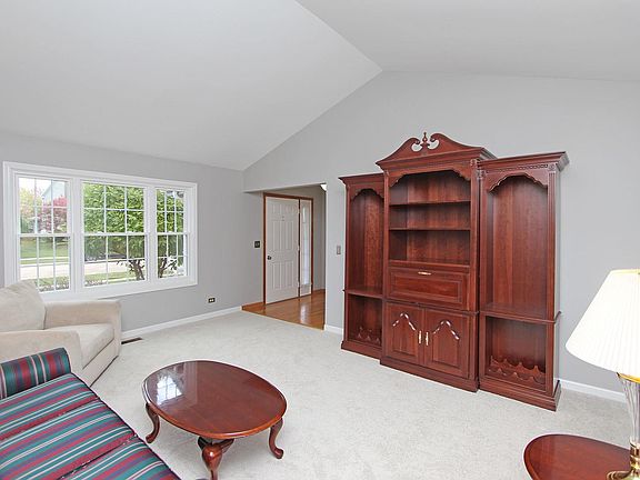 4th image of 497 Tall Grass Cir