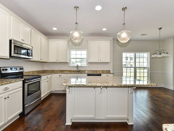 Blackbeard - Kitchen with Chef s Island Ernest Homes