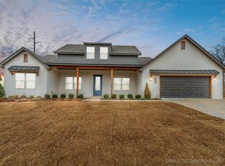 2717 Falls Bend Dr, Sapulpa, OK 74066