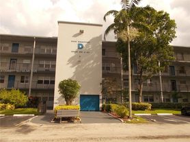 13450 SW 3rd St, Hollywood, FL