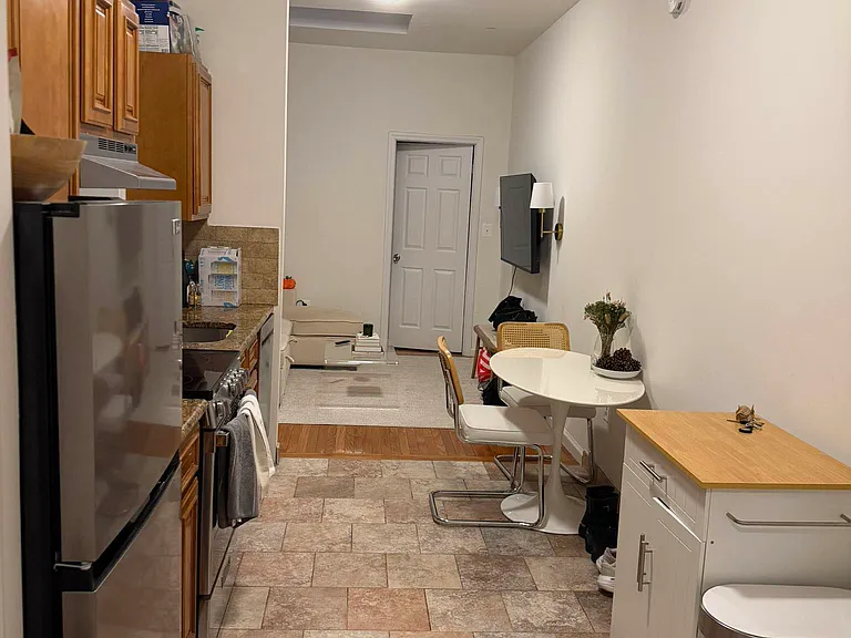 405 E 90th St #5B — Photo 17