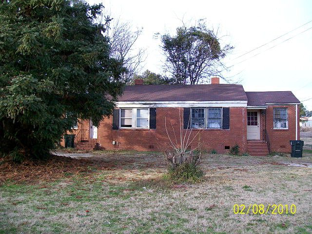 1st image of 738-40 Savannah Avenue