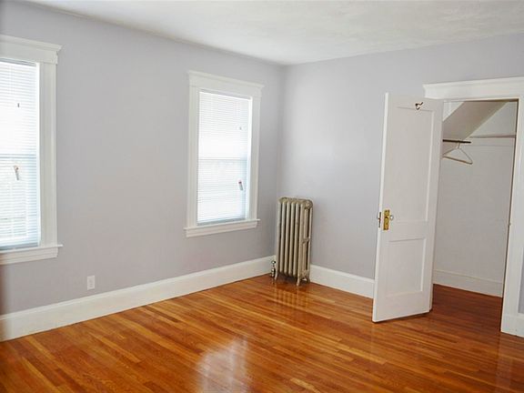 4th image of 169 Harvard St #1