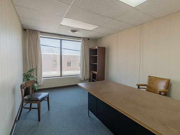 5th image of 39 S Jackson Ave Suite 1-A