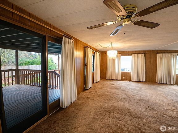 4th image of 505 203rd Street Ct E